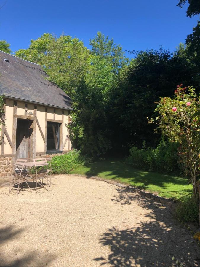 Le Clos Du Mont Jarry Le Val-Saint-Pere Exterior photo